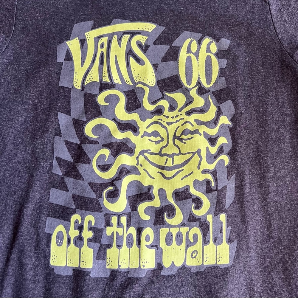 NWT Boys Vans Gray Sun Graphic Short Sleeve Tee Size Medium